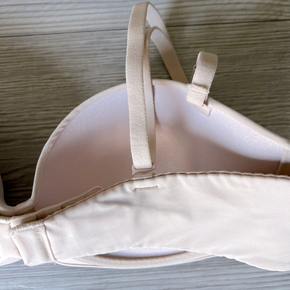 VS PINK wear everywhere push up strapless bra size 34B EUC - Picture 8 of 15
